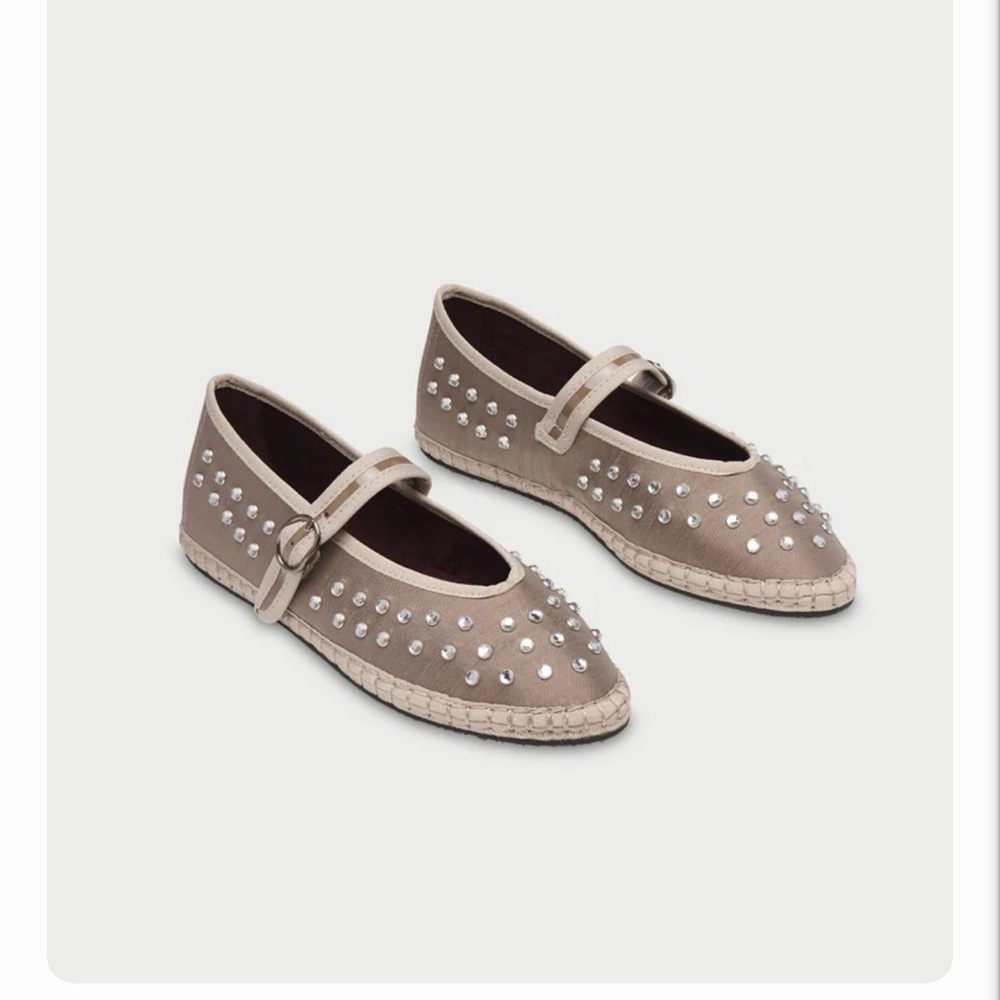 Flabelus Mae Gray Flats